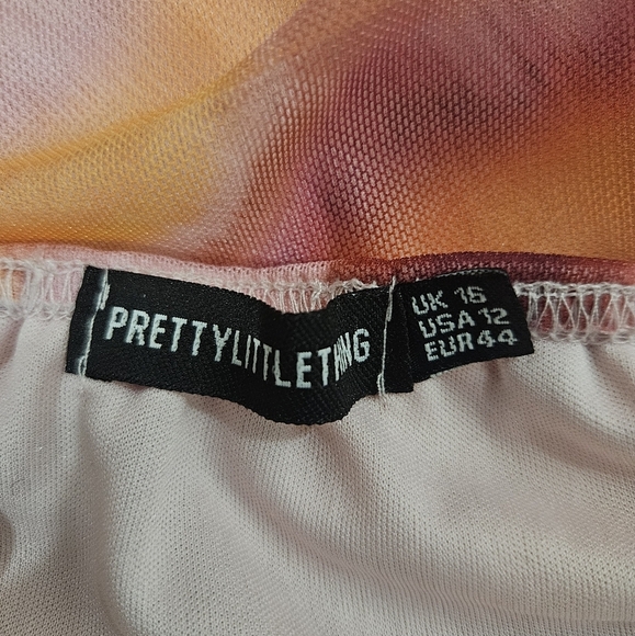 PrettyLittleThing printed mesh bandeau maxi dress - Picture 4 of 6